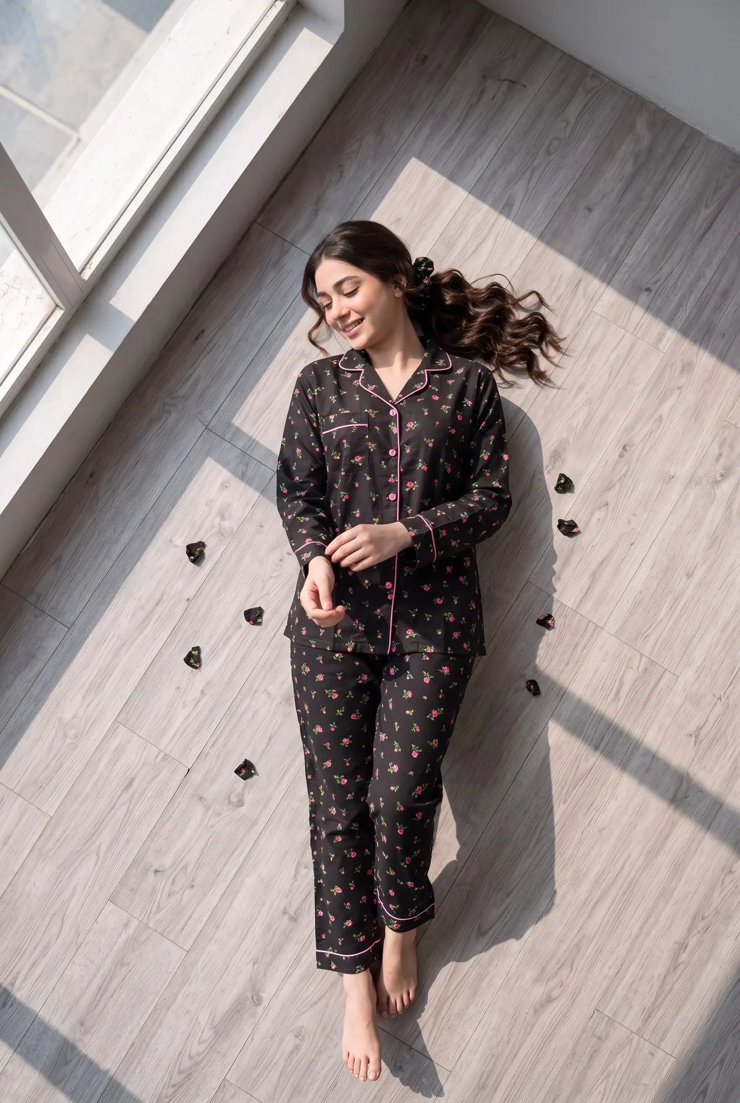 Linen Floral Lounge Set – Midnight Blossom